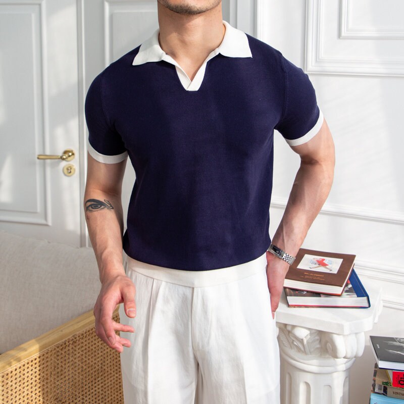 Classic Knit Polo With White Contrast Open Collar