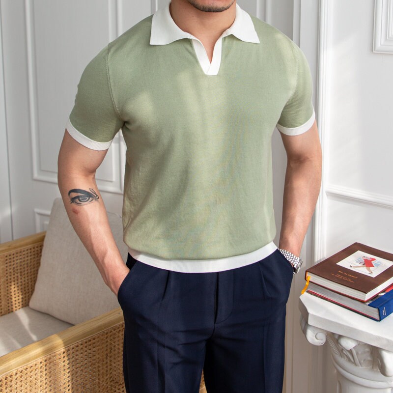 Classic Knit Polo With White Contrast Open Collar