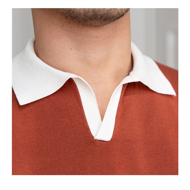 Classic Knit Polo With White Contrast Open Collar